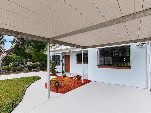 3rd image of 2211 Mallory Ave