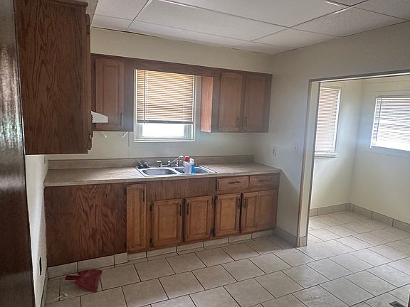 2nd image of 2051 Weston Ave