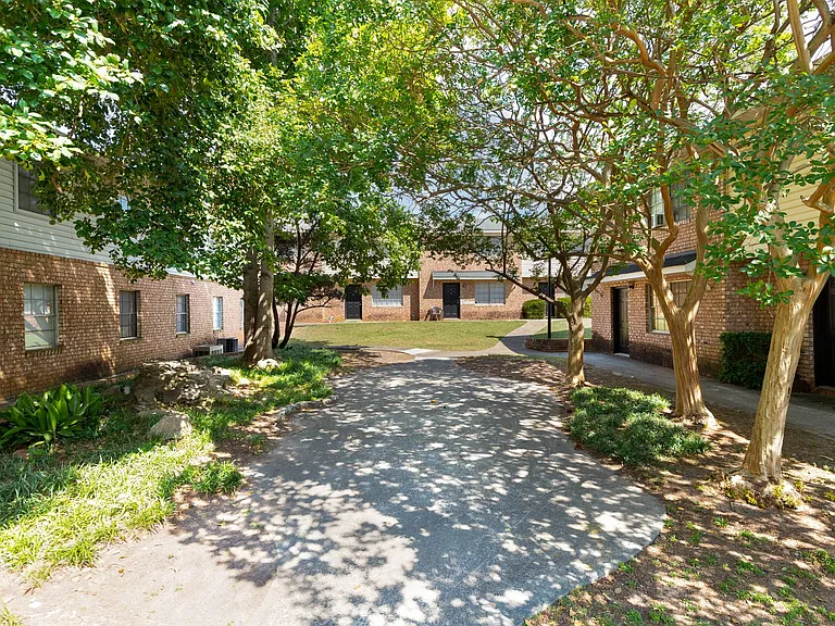 Breckenridge Villas II — Photo 11