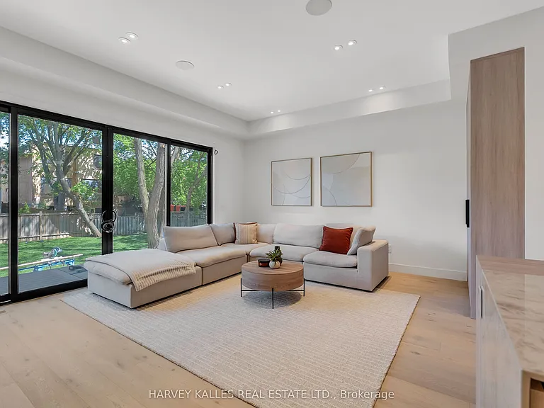 172 Cameron Ave — Photo 13