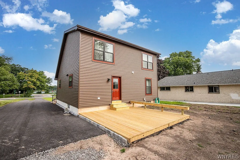 3 bed, 2.0 bath, 1412 sqft, $3,000 — Photo 4