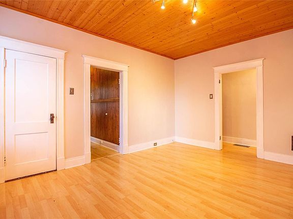 5th image of 4536 Oakland Ave #1F
