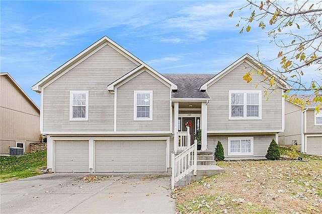 1st image of 1305 NW Basswood Ct