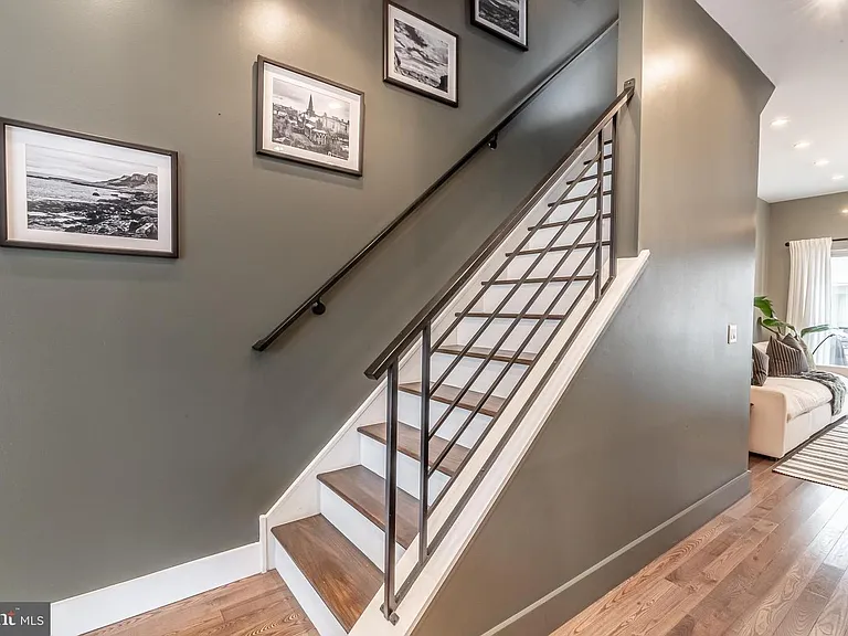608 N American St — Photo 21