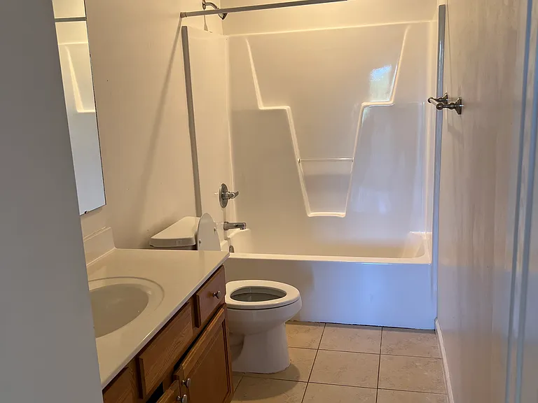 24 Sapphire Dr — Photo 17
