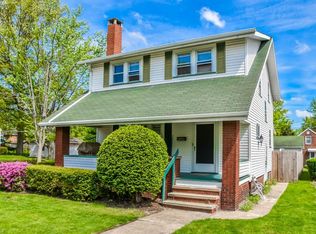 1093 Parkside Dr, Alliance, OH