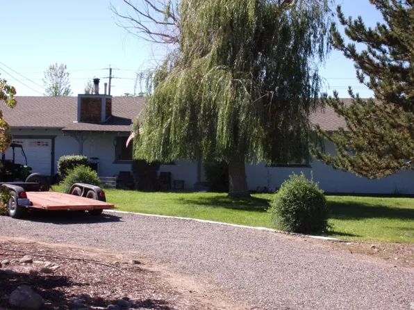 1431 Langley Dr, Gardnerville, NV 89460