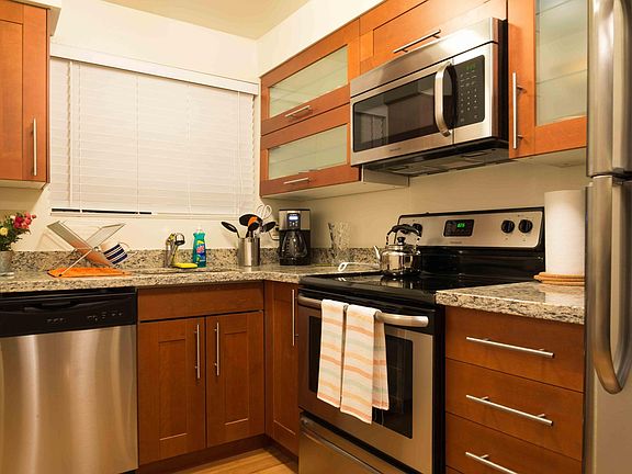 4th image of 11348C 3rd Ave NE #C