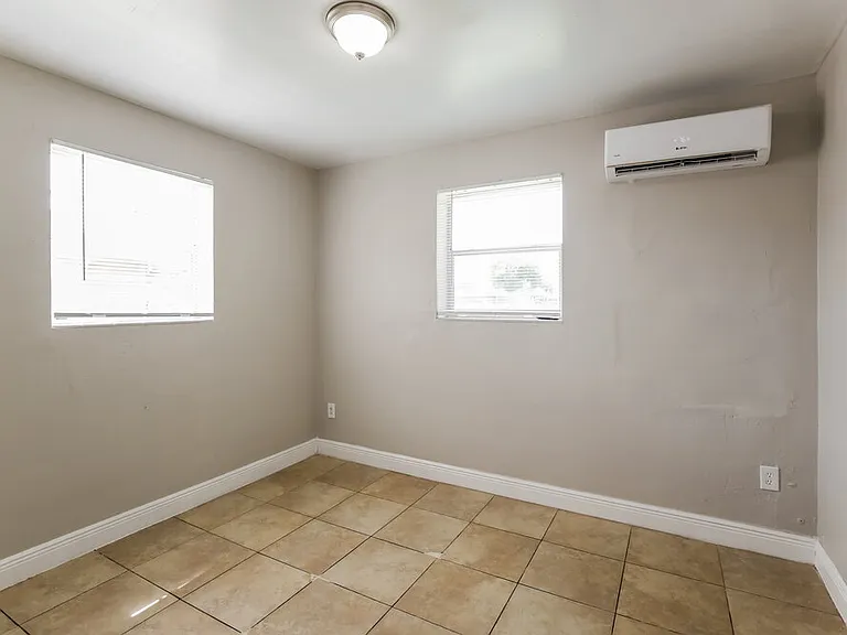 1841 NW 152nd St — Photo 15