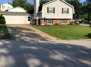 2 Yankee Jim Ct, Saint Peters, MO 63376