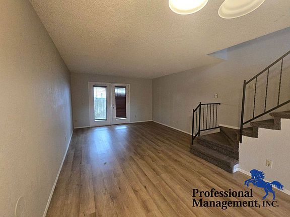 5th image of 4017 Cambridge Dr
