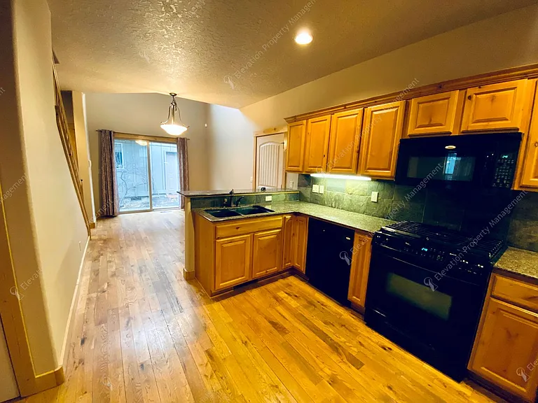 20187 Merriewood Ln — Photo 6