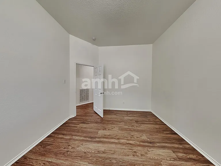 617 Bur Oak Dr — Photo 17