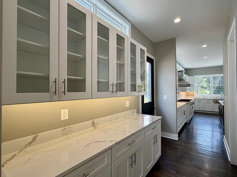 5514 McKinley St — Photo 7