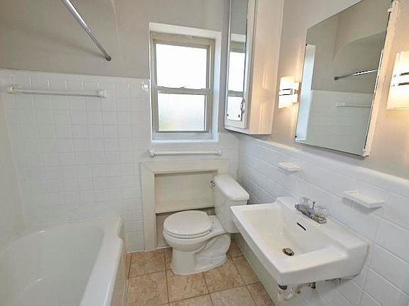 3rd image of 5841 Lindenwood Ave APT 3W