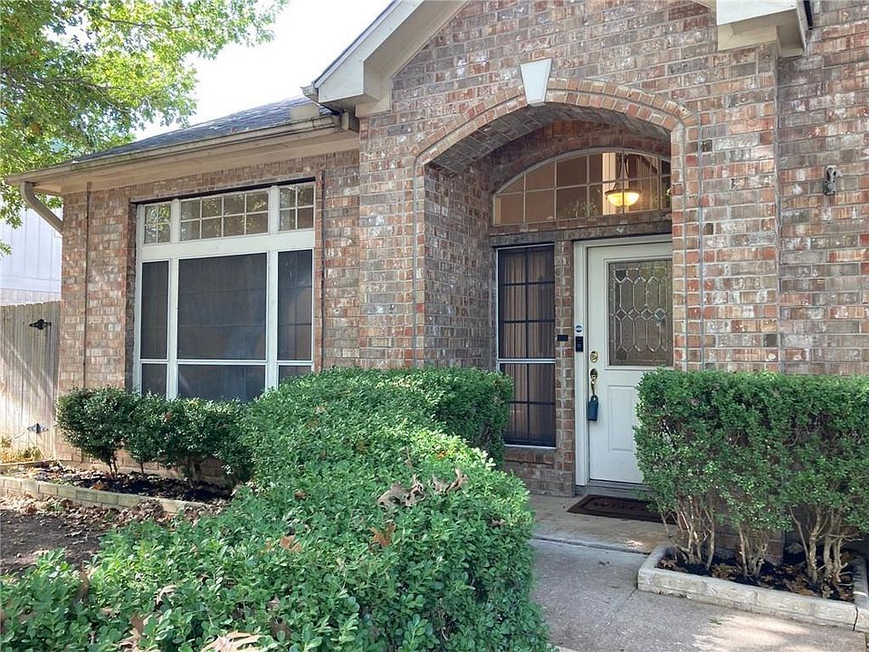 1st image of 1814 Cedar Bend Dr