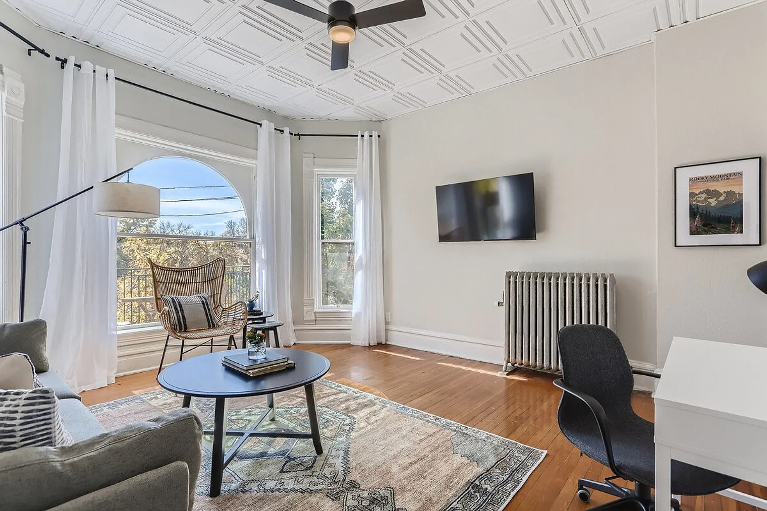 1 bed, 1.0 bath, 613 sqft, $2,813 — Photo 4