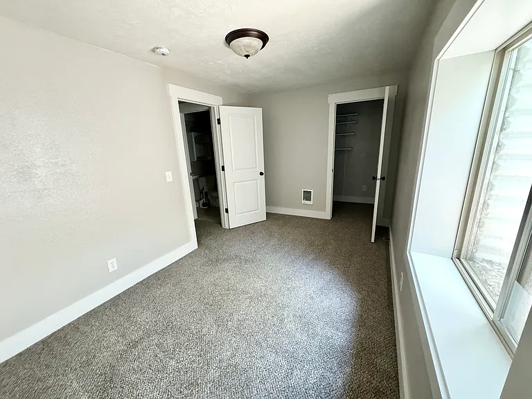 177 S 4 W — Photo 22