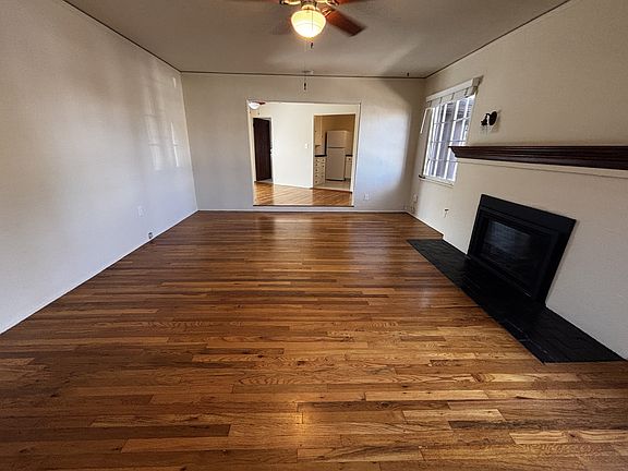 2nd image of 382 Del Mar Ave