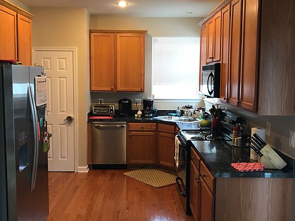 3rd image of 21566 Oxford Dr