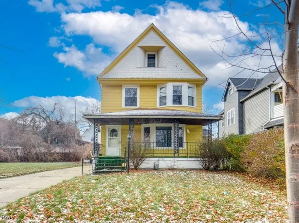 13702 Rugby Rd, Cleveland, OH 44110