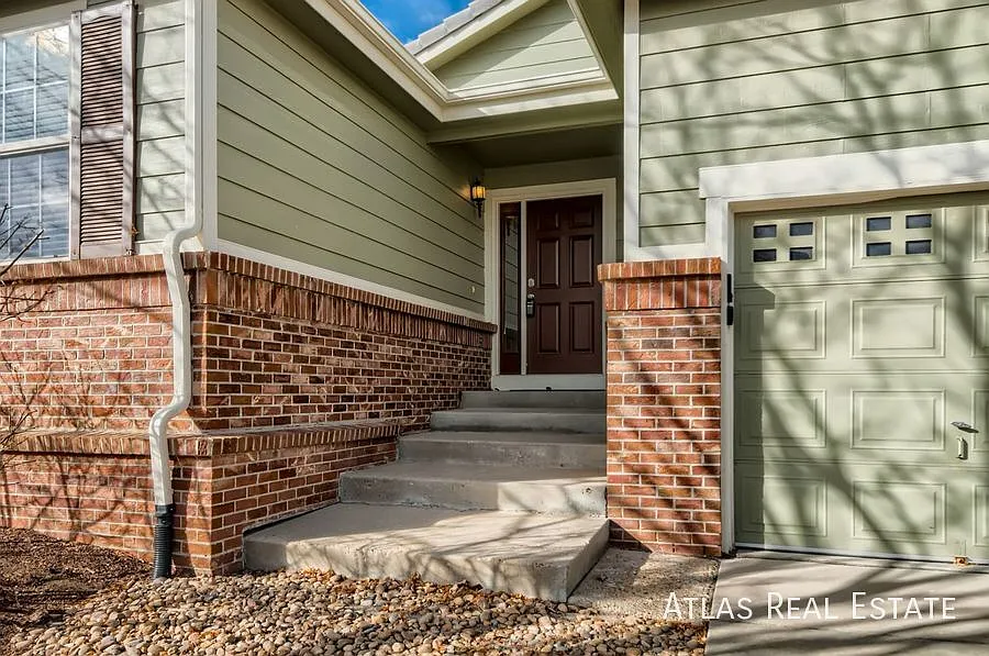Beautiful 4 Bed 3 Bath Coming Soon in Brighton!! — Photo 2