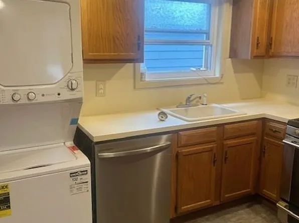 56 Waverly Street image 2 of 15