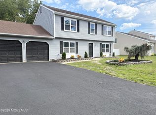 944 Yellowbank Rd, Toms River, NJ 08753