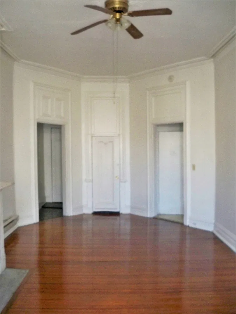 1218 St Paul Street — Photo 4
