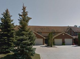 1527 Clarence Ct #B, West Bend, WI 53095