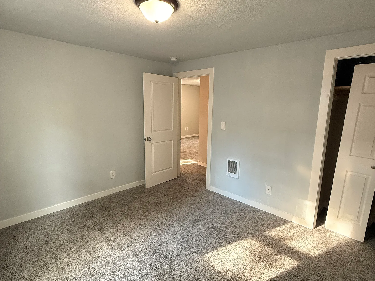 2 bed, 1.5 bath, 950 sqft, $2,180 — Photo 3