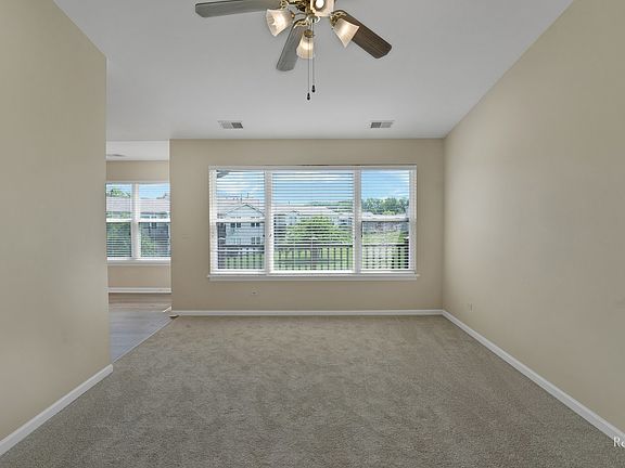 5th image of 1013 Lincolnshire Ct APT C