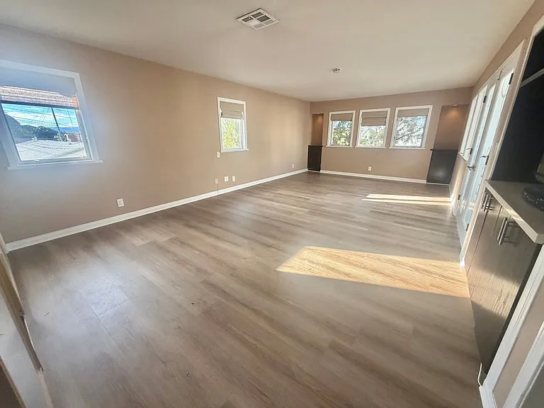 2832 Ingleside Dr — Photo 17