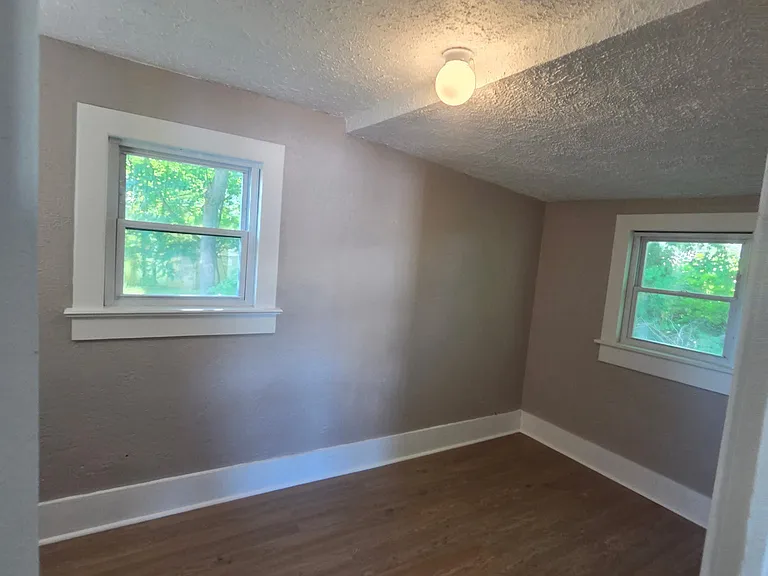 29 Adams St #3 — Photo 2