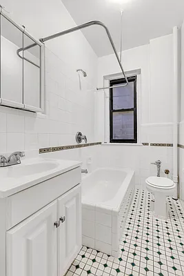 Rented by Cooper & Cooper Real Estate | media 21