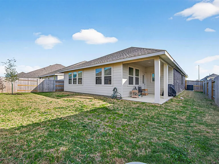 32226 Cedar Crest Dr — Photo 25