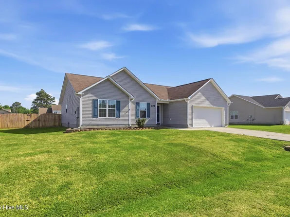 202 High Meadow Court, Richlands, NC 28574
