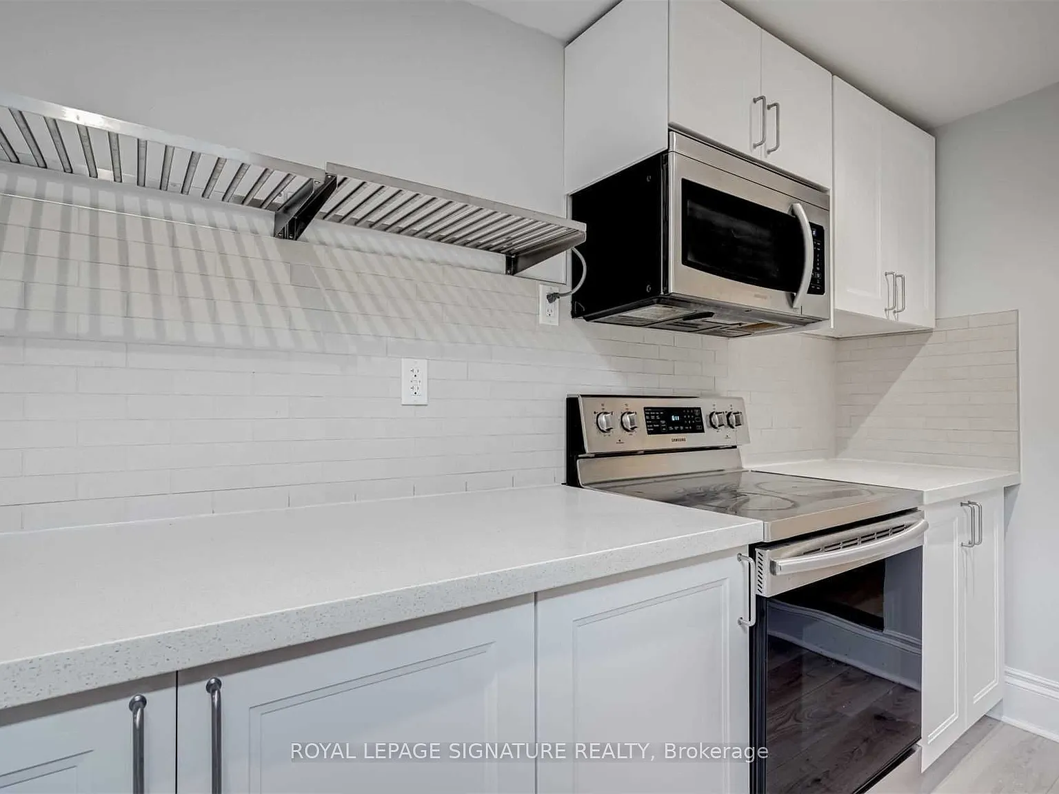 3 bed, $3,000 — Photo 4