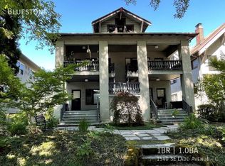 1540 SE Ladd Ave APT C, Portland, OR 97214