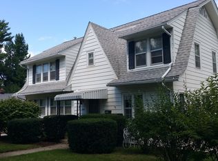 2318 Burrmont Rd, Rockford, IL 61107