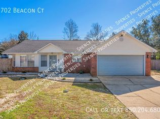 2702 Beacon Ct, Navarre, FL 32566