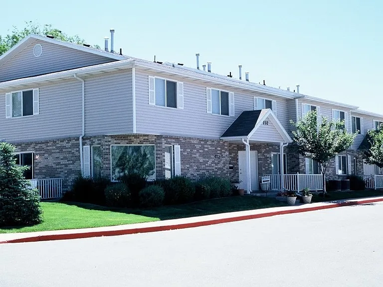 Vantana Courtyard — Photo 1
