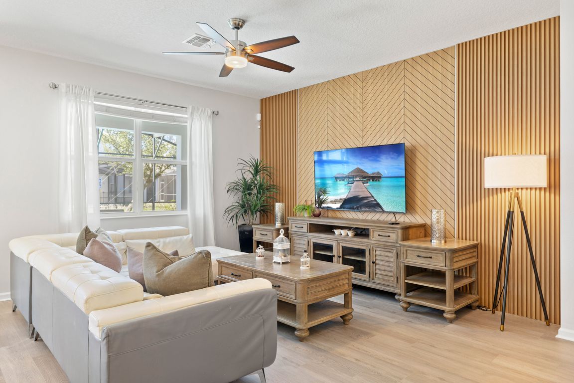 next background image