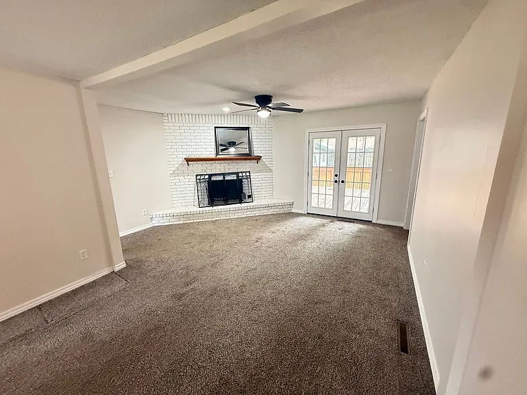 3642 S Westwood Ave — Photo 12
