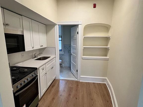 2nd image of 1729 W Erie Ave