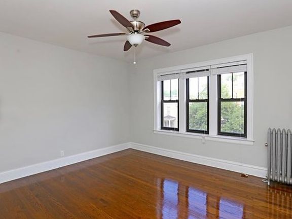 4th image of 5162 N Leavitt St