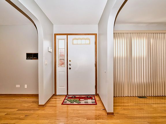 3rd image of 4619 Birchwood Ave