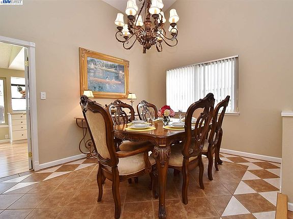 5th image of 2654 Gapwall Ct