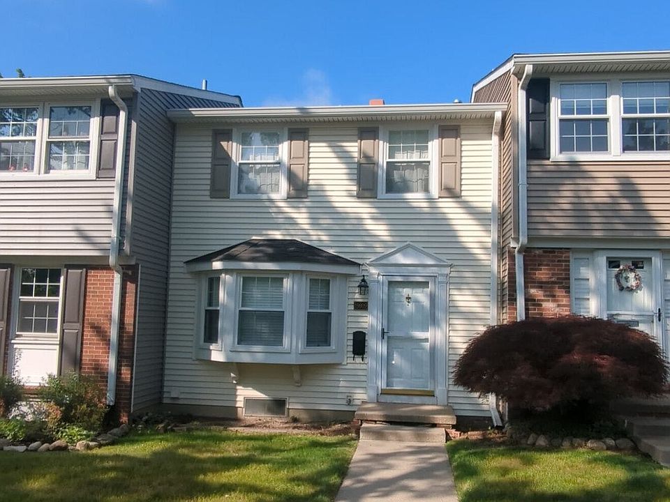 1st image of 19809 Crystal Lake Dr