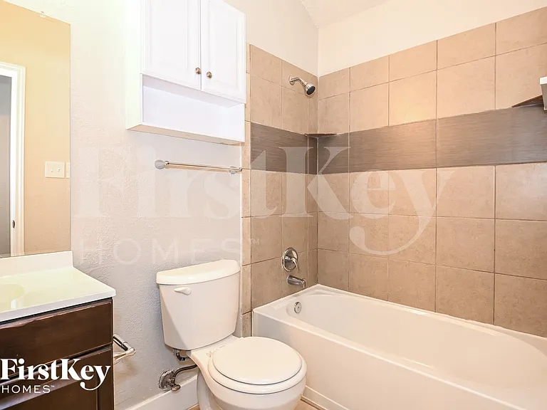 4022 Rustic Trl — Photo 14